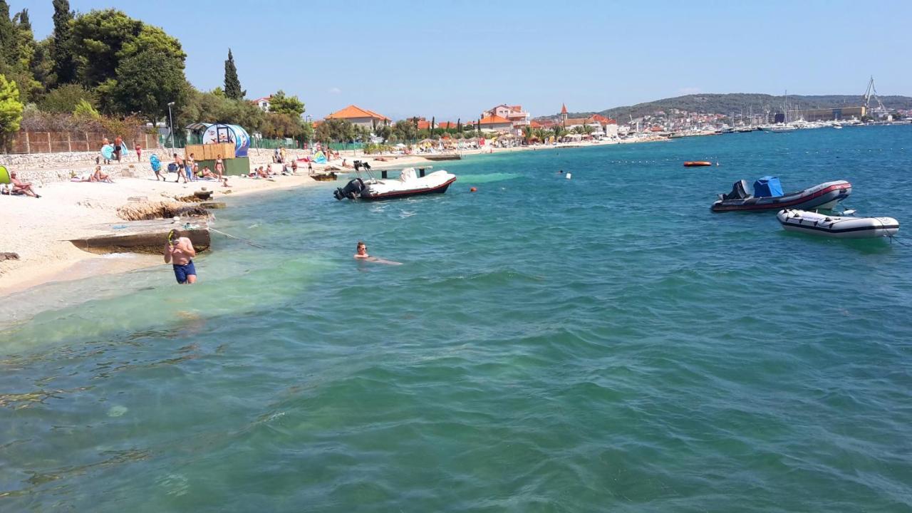 Apartments Infinitas Trogir Bagian luar foto