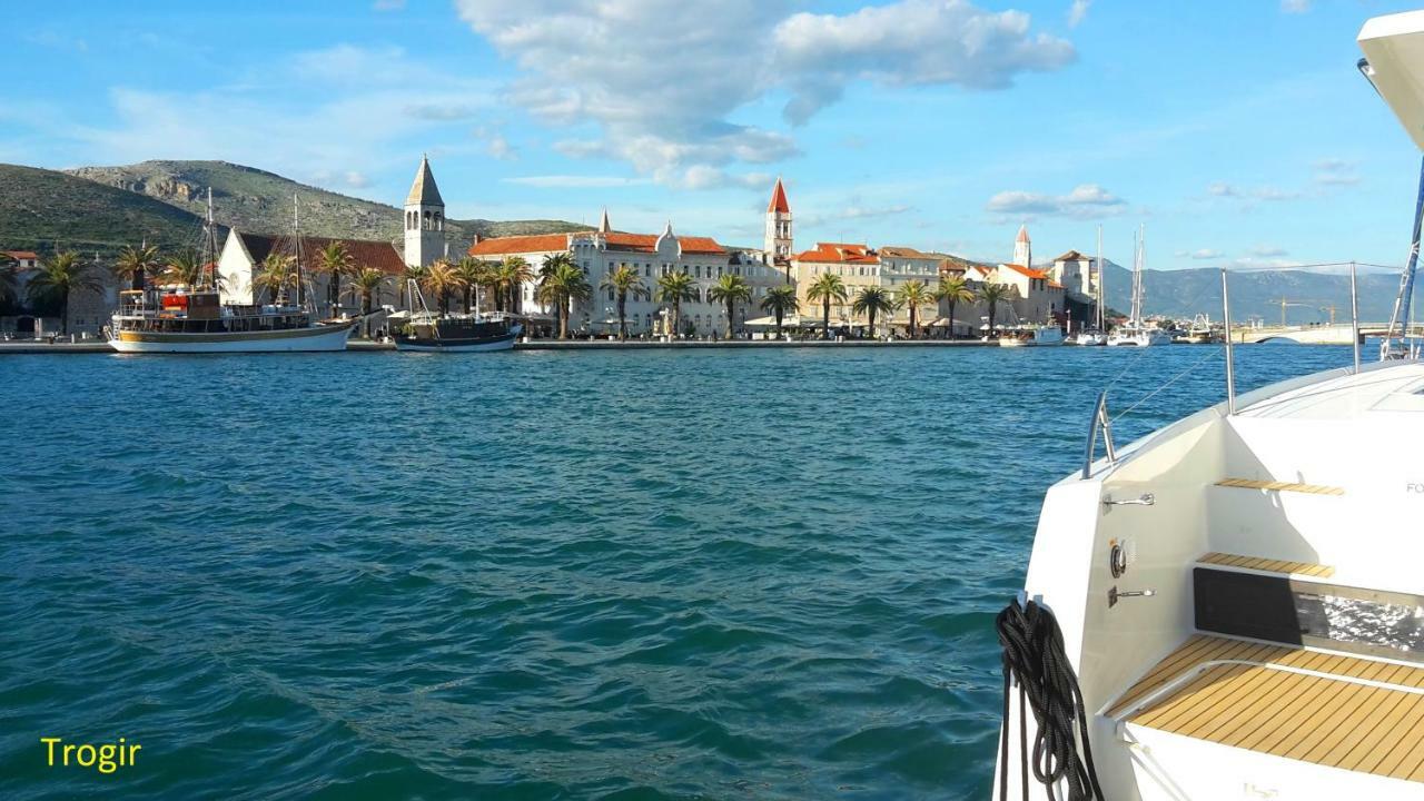 Apartments Infinitas Trogir Bagian luar foto
